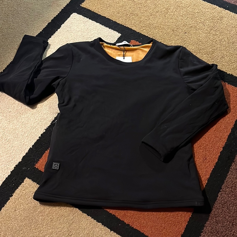 🖤Insulated wired Yerikp Men’s long sleeve / winter / size Men’s Medium / NWT